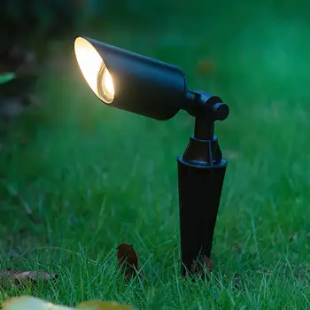 Водонепроницаемые светодиодные прожекторы Садовое Освещение Spike Lawn Lamp Наружная ландшафтная дорожка Точечные светильники для сада во дворе