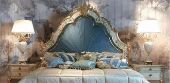 Паркетная кровать из массива дерева с резьбой в виде ракушки в европейском стиле